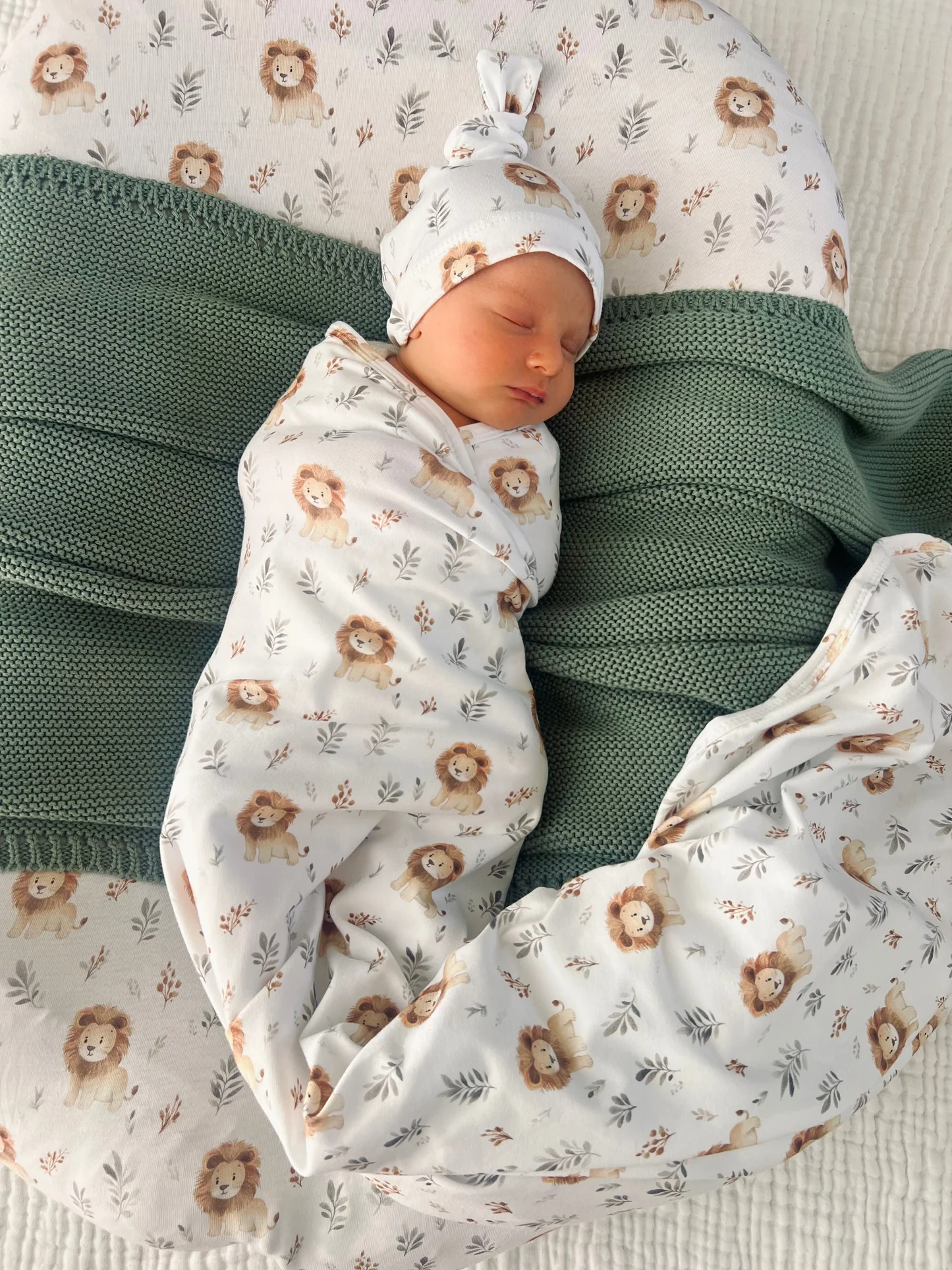 Cuddle Bug & Co Jersey Baby Wrap Set - Leo Lion
